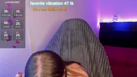 Snapshot of milyamess chatting on 09.24.25 Emily online show from 09.24.25