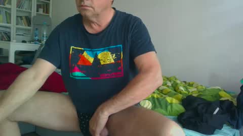 Snapshot of milymen26 chatting on 06.01.26 Milymen26 Polish man master fereskik straight mature online show from 06.01.26