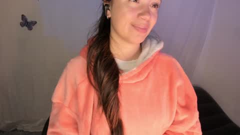 Snapshot of milysauria_ chatting on 01.18.25 Mily  online show from 01.18.25