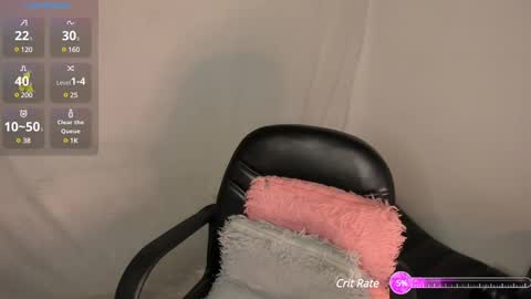 Snapshot of milysauria_ chatting on 02.26.25 Mily  online show from 02.26.25