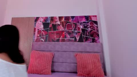 Snapshot of mimi_blossom chatting on 02.26.26 Mila online show from 02.26.26