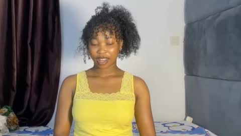 Snapshot of mimiluv6 chatting on 11.08.25 mimi online show from 11.08.25