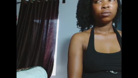 Snapshot of mimiluv6 chatting on 12.21.25 mimi online show from 12.21.25