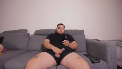 Mimi Malo online show from 12.25.24