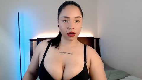 mimirodriguezz online show from 12.04.24