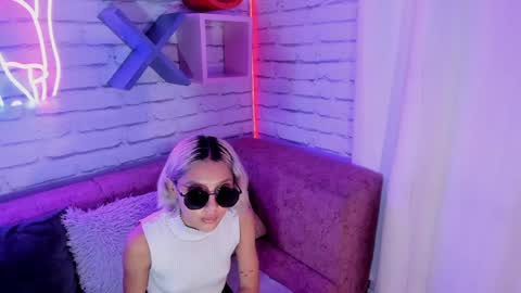 Minji online show from 01.09.25