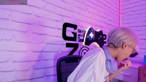 Minji online show from 01.13.25