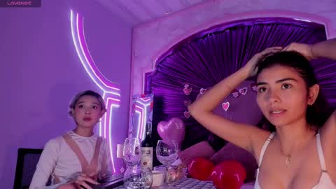 Minji online show from 02.16.25