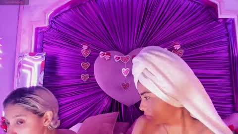 Minji online show from 02.19.25