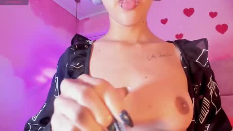 Minji online show from 03.11.25