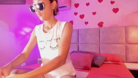 Minji online show from 03.12.25