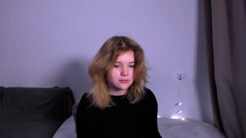 Snapshot of mina27372 chatting on 12.06.24 hi Im Mina  online show from 12.06.24