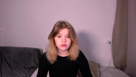 Snapshot of mina27372 chatting on 12.13.24 hi Im Mina  online show from 12.13.24