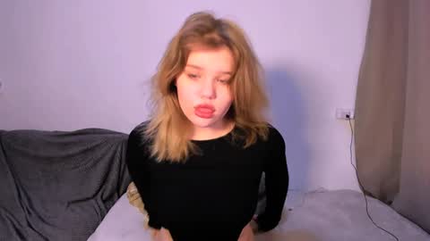 Snapshot of mina27372 chatting on 12.16.24 hi Im Mina  online show from 12.16.24