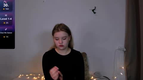 Snapshot of mina27372 chatting on 12.30.24 hi Im Mina  online show from 12.30.24