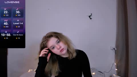 Snapshot of mina27372 chatting on 12.30.24 hi Im Mina  online show from 12.30.24