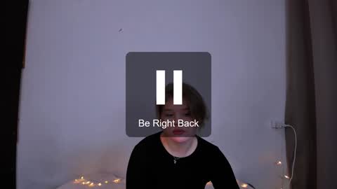 Snapshot of mina27372 chatting on 01.05.25 hi Im Mina  online show from 01.05.25