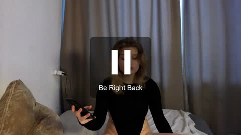 Snapshot of mina27372 chatting on 01.13.25 hi Im Mina  online show from 01.13.25