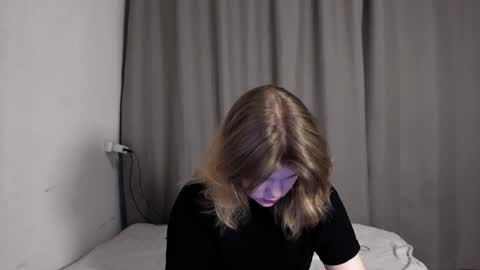 Snapshot of mina27372 chatting on 01.14.25 hi Im Mina  online show from 01.14.25