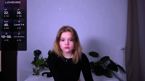 Snapshot of mina27372 chatting on 01.24.25 hi Im Mina  online show from 01.24.25