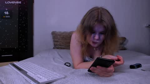 Snapshot of mina27372 chatting on 01.30.25 hi Im Mina  online show from 01.30.25