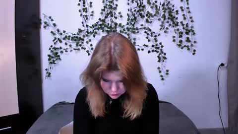 Snapshot of mina27372 chatting on 02.21.25 hi Im Mina  online show from 02.21.25