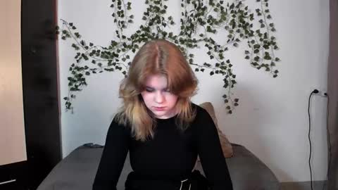 Snapshot of mina27372 chatting on 02.24.25 hi Im Mina  online show from 02.24.25