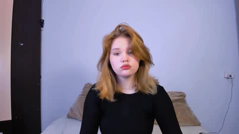 Snapshot of mina27372 chatting on 09.24.25 hi Im Mina  online show from 09.24.25