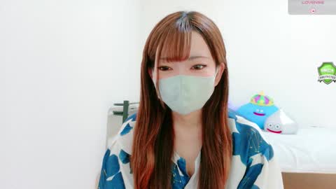 Snapshot of mina_x chatting on 09.11.25 mina_x online show from 09.11.25