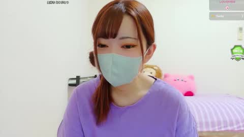 Snapshot of mina_x chatting on 09.19.25 mina_x online show from 09.19.25