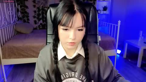 Mina online show from 10.20.25