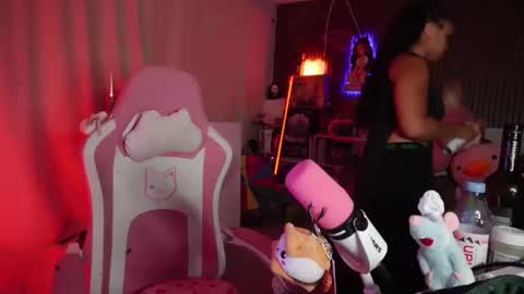  MINA  online show from 04.15.26