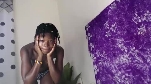 Snapshot of minatah6 chatting on 11.15.25 minatah6 online show from 11.15.25