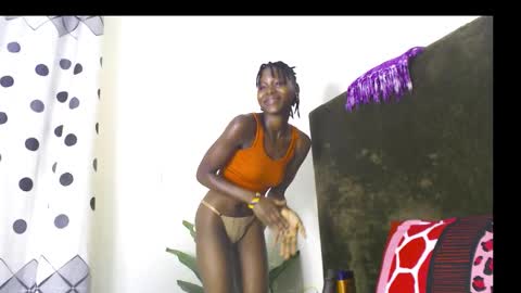 Snapshot of minatah6 chatting on 12.02.25 minatah6 online show from 12.02.25