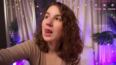 Snapshot of mind__game chatting on 10.08.25 Frances  Next streams Thu Fri Sat 8am -  4pm GMT3 online show from 10.08.25