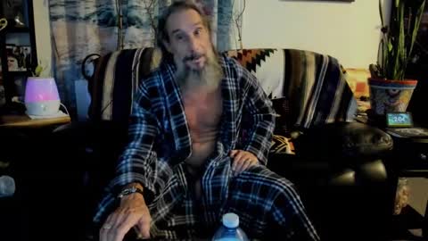 Snapshot of mindphuk chatting on 02.13.25 mindphuk online show from 02.13.25