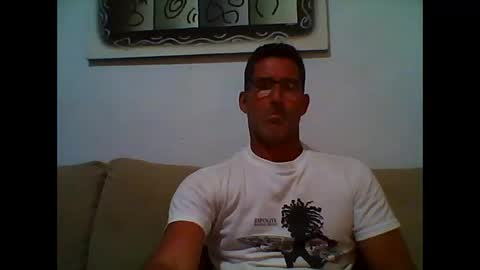 Snapshot of mindthestep chatting on 05.10.26 MIND online show from 05.10.26