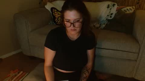 Snapshot of mindymounds chatting on 01.09.26 Mindy online show from 01.09.26