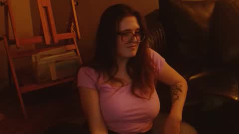 Snapshot of mindymounds chatting on 01.11.26 Mindy online show from 01.11.26