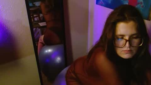 Snapshot of mindymounds chatting on 02.20.26 Mindy online show from 02.20.26