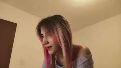 Snapshot of minefoxy2 chatting on 03.07.25 Amber online show from 03.07.25