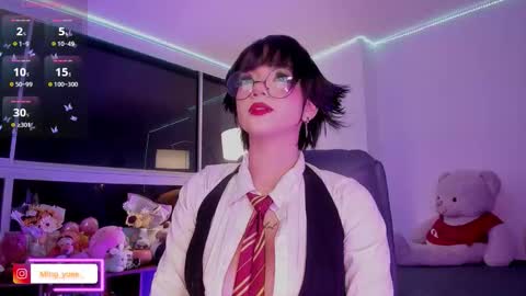 Snapshot of ming_yue_ chatting on 10.27.25 My name is Fer Nice to meet you give it a thumbs up please its important online show from 10.27.25