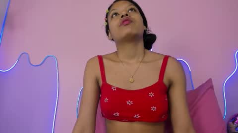 Snapshot of mingie_rouse chatting on 10.24.25 Mingie online show from 10.24.25