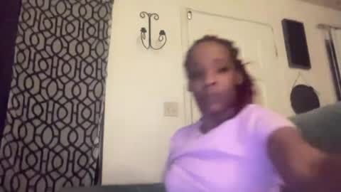 Snapshot of mini_luv chatting on 07.18.26 SLIPSLID online show from 07.18.26