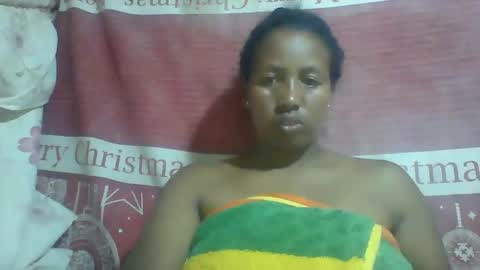 Snapshot of minie4tina chatting on 12.17.24 Minie4Tina online show from 12.17.24