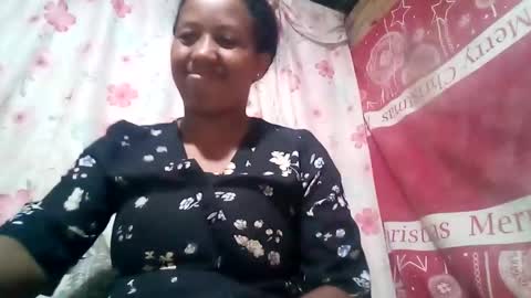 Snapshot of minie4tina chatting on 12.18.24 Minie4Tina online show from 12.18.24