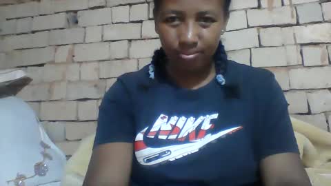 Snapshot of minie4tina chatting on 01.01.25 Minie4Tina online show from 01.01.25