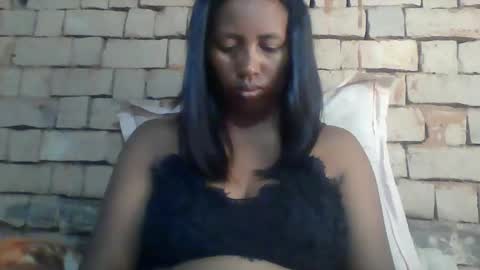 Snapshot of minie4tina chatting on 01.03.25 Minie4Tina online show from 01.03.25