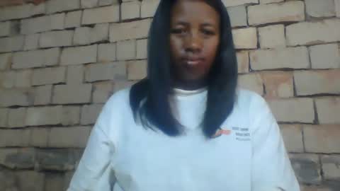 Snapshot of minie4tina chatting on 01.04.25 Minie4Tina online show from 01.04.25