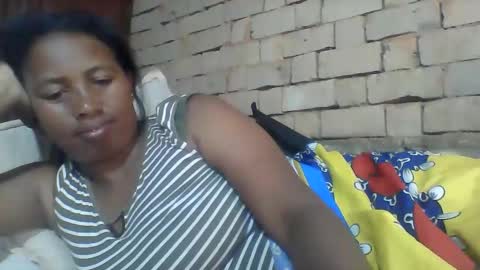 Snapshot of minie4tina chatting on 01.07.25 Minie4Tina online show from 01.07.25